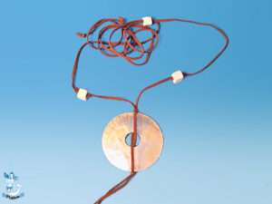 Kette Perlmuttring am Lederband