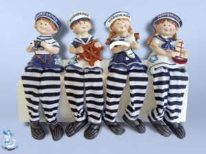 Marinekinder Baumelbeine 4f. 15cm WARNEMÜNDE