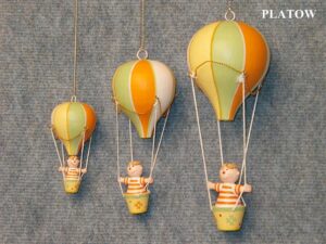 Ballonhänger an Spir Junge 37cm